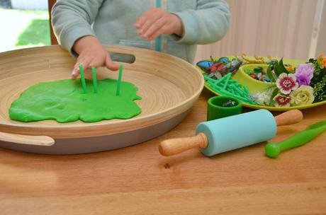 Pequeño mundo de insectos: una invitación para jugar en edad preescolar