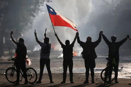 Gobierno de Chile está abierto a discutir límites de amnistía a los manifestantes