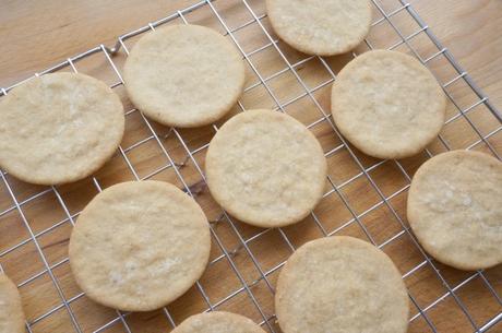 Conectando con los niños en la cocina: la receta clásica de galletas de azúcar de Nanny