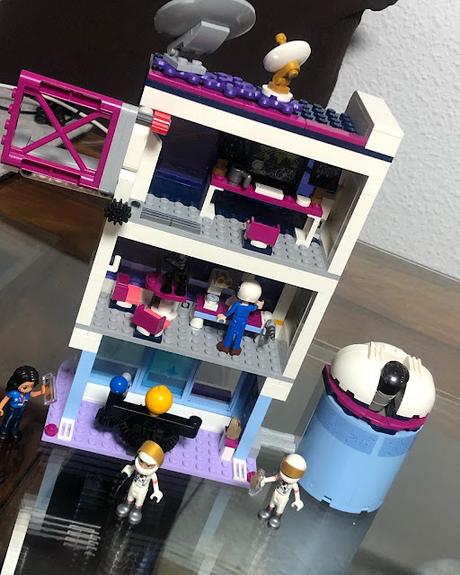 Lego Friends, Academia Espacial de Olivia.