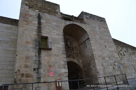 Muralla y Castillo de Coria
