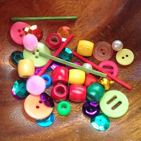 Ideas navideñas: decoraciones para árboles para que los niños hagan a través de Childhood 101