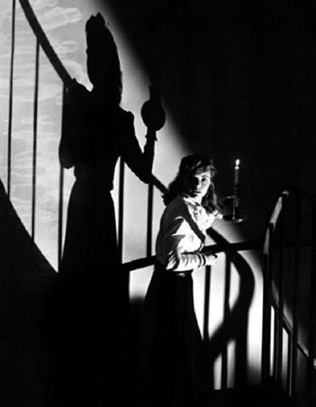 LA ESCALERA DE CARACOL: ¡Un gran thriller psicológico!