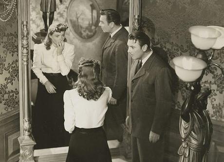 LA ESCALERA DE CARACOL: ¡Un gran thriller psicológico!