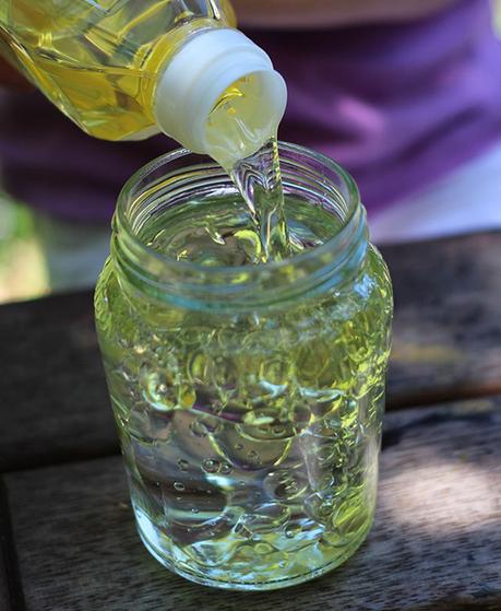 Experimento de agua y aceite: ciencia para niños