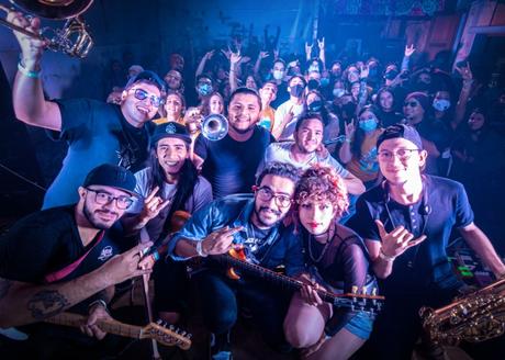 Asuntos Pendientes presenta ‘Tus infiernos’, una canción enérgica e introspectiva