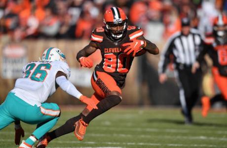 Jarvis Landry llega a los Saints, acuerda por un año