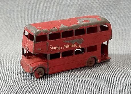 Routemaster, un clásico autobús londinense de Matchbox Routemaster, un clásico autobús londinense de Matchbox