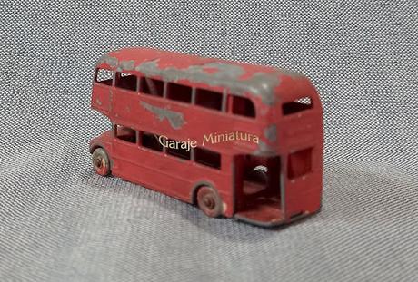 Routemaster, un clásico autobús londinense de Matchbox Routemaster, un clásico autobús londinense de Matchbox