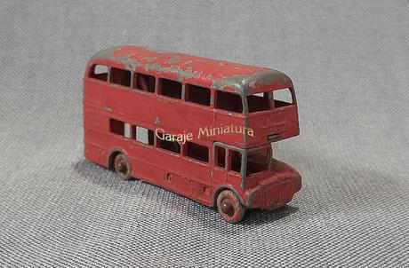 Routemaster, un clásico autobús londinense de Matchbox Routemaster, un clásico autobús londinense de Matchbox