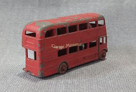 Routemaster, un clásico autobús londinense de Matchbox Routemaster, un clásico autobús londinense de Matchbox