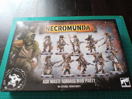 Foto- unboxing de la caja de banda de los Ash Waste Nomads de Necromunda Foto- unboxing de la caja de banda de los Ash Waste Nomads de Necromunda