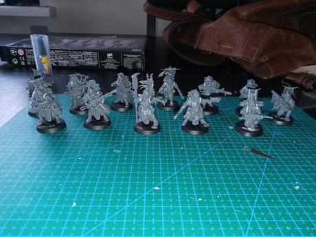 Foto- unboxing de la caja de banda de los Ash Waste Nomads de Necromunda