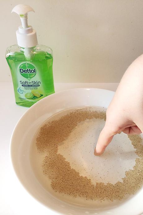 Enseñar a los niños sobre los gérmenes y el lavado de manos: experimentos y recursos