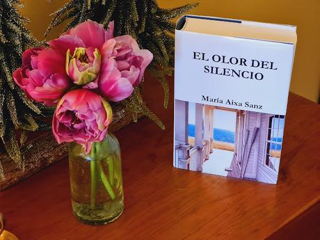 RESEÑA DE ‘EL OLOR DEL SILENCIO’ de María Aixa Sanz (GOLLARD)