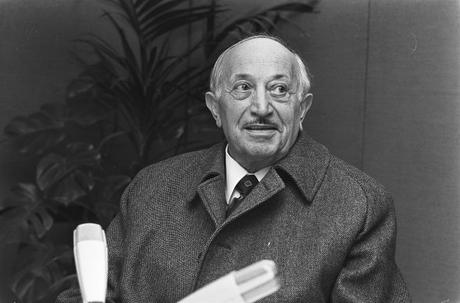 1280px-Vliegvelden,_aankomsten,_portretten,_Bestanddeelnr_930-1515 Simon Wiesenthal