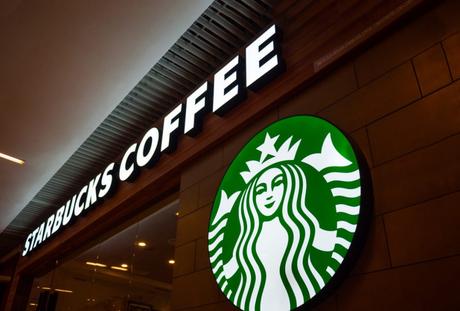 Starbucks cubrirá costes de viaje en Estados Unidos a empleadas que quieran abortar