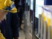 Reina Isabel visitó sorpresa línea metro nombre Londres