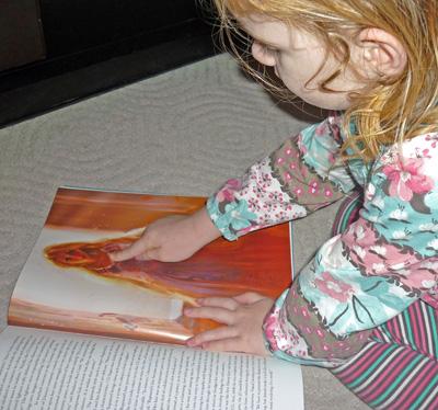 exhibition Punto de alfabetización n.º 17: Revisando las experiencias familiares