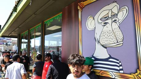 An NFT dating app shut down because it was overrun with men. Are you maybe dating?