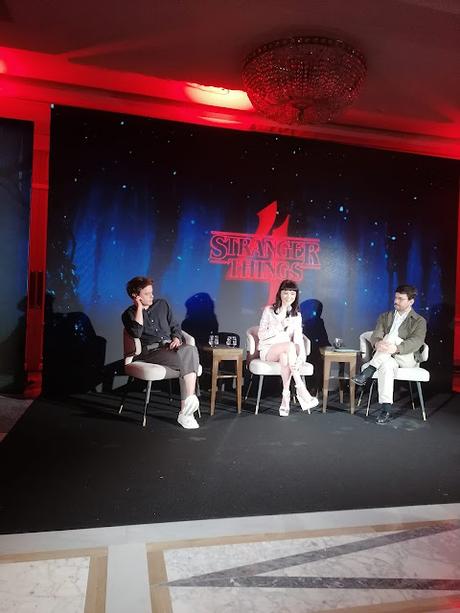 RUEDA DE PRENSA CON CHARLIE HEATON Y NATALIA DYER