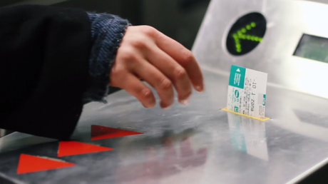 Tarjetas digitales sustituirán las de cartón para ingresar al metro de Barcelona