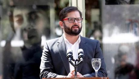 Revista Time destaca al Presidente de Chile entre las personas más influyentes del 2022