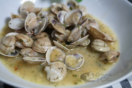 Almejas en salsa verde Almejas en salsa verde