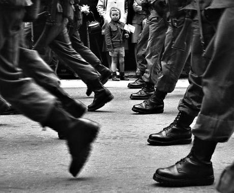 Plagiando a la Dictadura Genocida (el Huevo de la Serpiente)