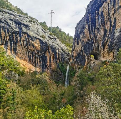 Cascada de Tartalés desde Hoz de Valdivieso