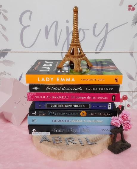 Mis lecturas del mes: elfos, duques y damas