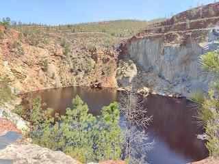 Río Tinto: 2000 años de minería en paisaje marciano.