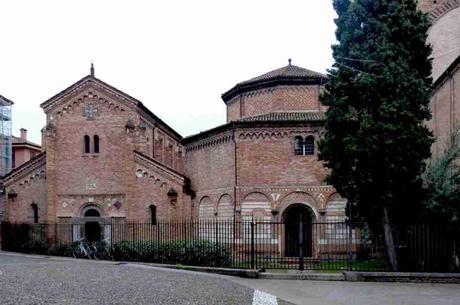 Las múltiples simetrías de San Stefano en Bolonia