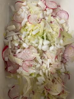 ENSALADA DE QUINOA , HINOJO Y RABANITOS