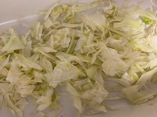 ENSALADA DE QUINOA , HINOJO Y RABANITOS