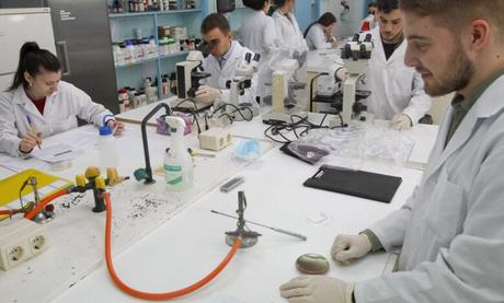 Todos los alumnos de FP que hagan prácticas en empresas cotizarán a la Seguridad Social