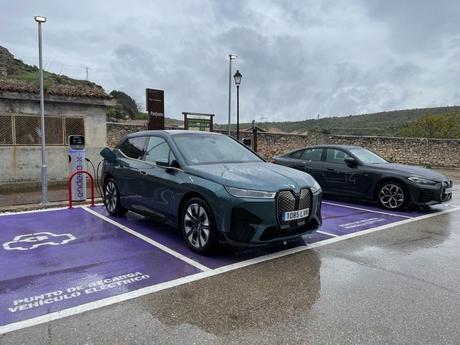 Pastrana ya cuenta con dos puntos de recarga para vehículos eléctricos