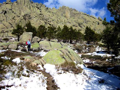 CALLEJÓN DE ABEJAS CALLEJÓN DE ABEJAS