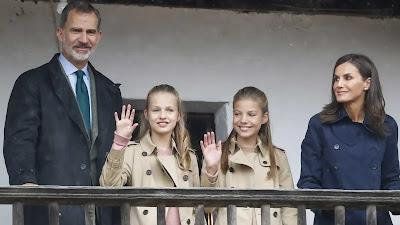 El simulacro de transparencia de la Casa Real… Y el Carnaval de Cádiz.