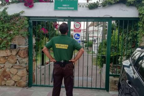 Seguridad en piscinas públicas con Controlvig Seguridad Seguridad en piscinas públicas con Controlvig Seguridad