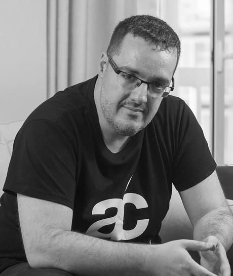 Cursos para aprender del entorno iOS. Apple Coding Academy, descubre la mejor formación online en iOS.