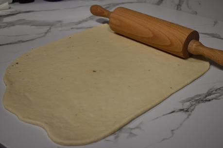 Pizza de pollo y beicon con salsa barbacoa