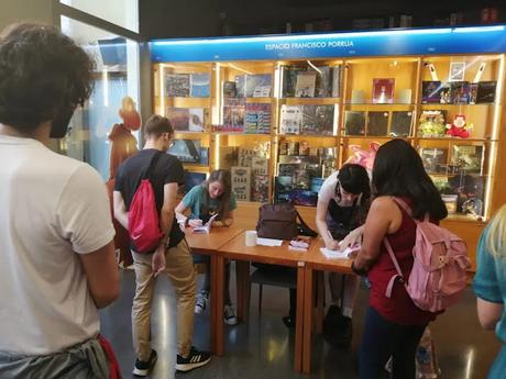 Presentación de Magical Girls (Apache Libros) en Gigamesh