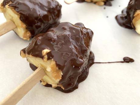 delikatissen snickers helados peanut butter banana ice cream home made icecream helados de plátano helados de chocolate y cacahuete helados caseros frozen snickers banana frozen banana banana pops  