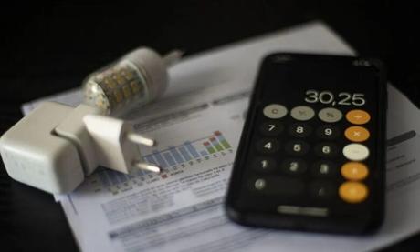 Aprobada la ‘excepción ibérica’: cómo te afectará en la factura de la luz según el tipo de contrato