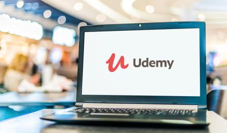 UDEMY con licencia de Adobe Stock para homodigital