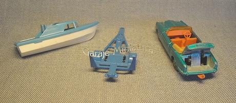 Rolls Royce Silver Shadow y tráiler con lancha de la serie Superfast Rolls Royce Silver Shadow y tráiler con lancha de la serie Superfast