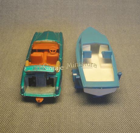 Rolls Royce Silver Shadow y tráiler con lancha de la serie Superfast Rolls Royce Silver Shadow y tráiler con lancha de la serie Superfast