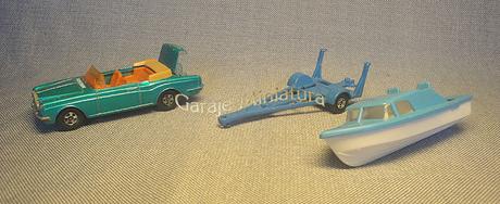 Rolls Royce Silver Shadow y tráiler con lancha de la serie Superfast Rolls Royce Silver Shadow y tráiler con lancha de la serie Superfast