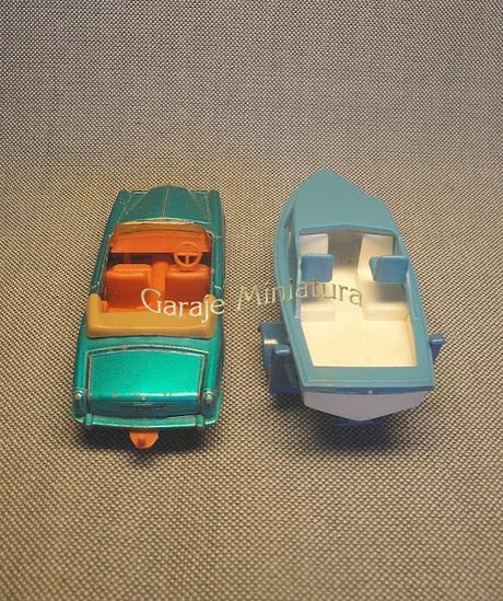 Rolls Royce Silver Shadow y tráiler con lancha de la serie Superfast Rolls Royce Silver Shadow y tráiler con lancha de la serie Superfast